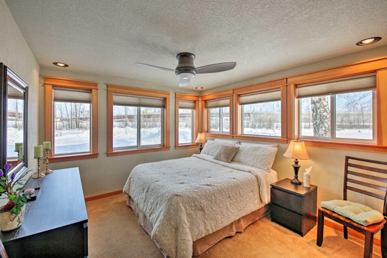 Lake Pend Oreille Condo With Porch And Mountain View! Sandpoint Zewnętrze zdjęcie